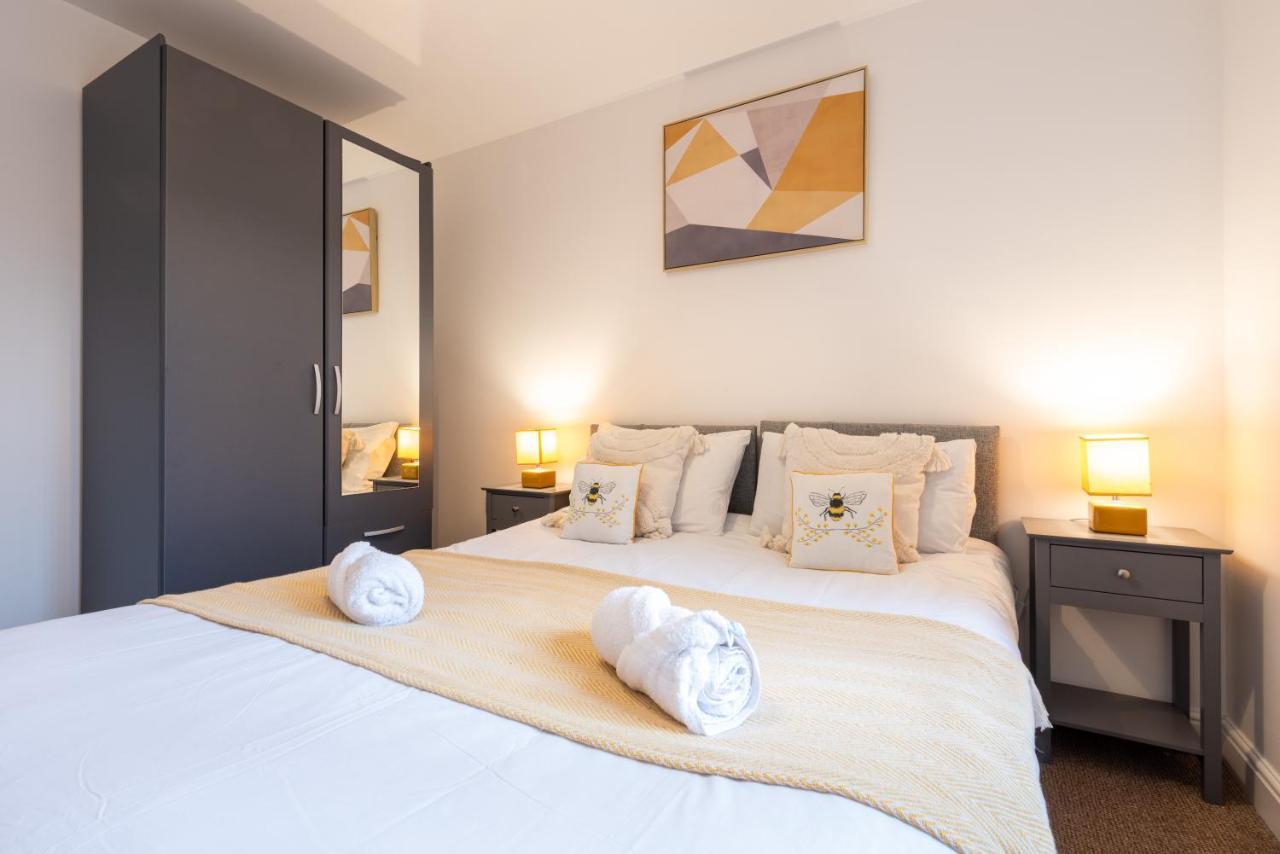 Parking - Spacious - Smart Tv - Self Checkin - Garden - King Ντέρμπι Εξωτερικό φωτογραφία